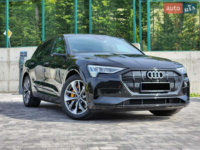 Audi E-tron (2019)
