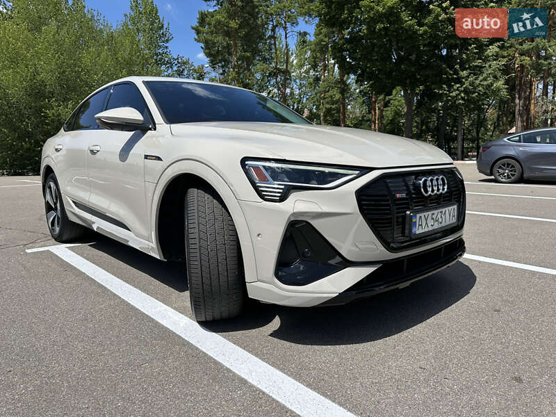 Audi E-tron (2020)