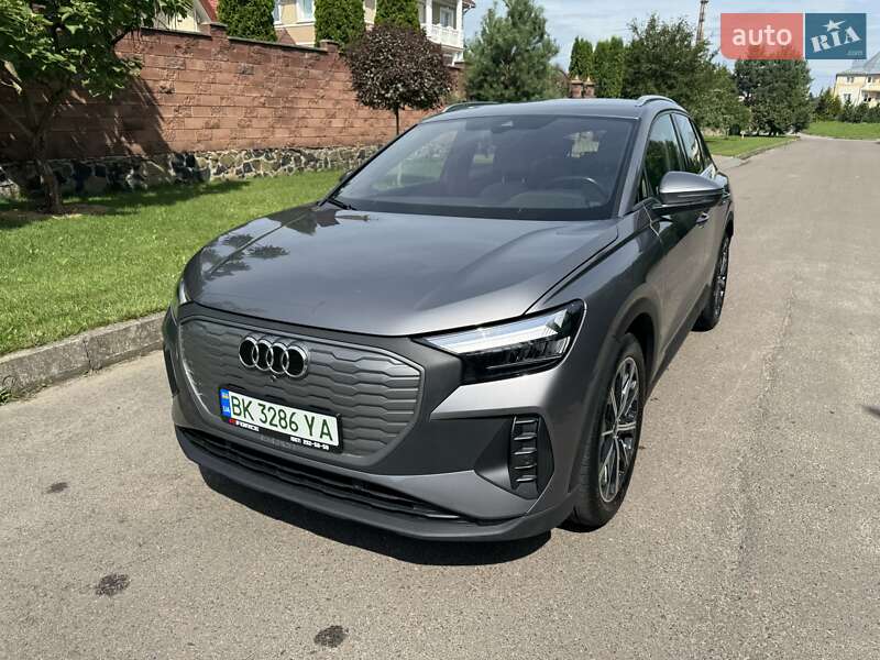 Audi Q4 e-tron (2022)