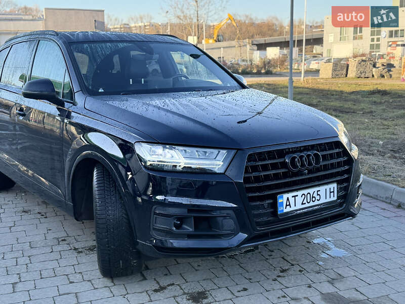 Audi Q7 (2017)