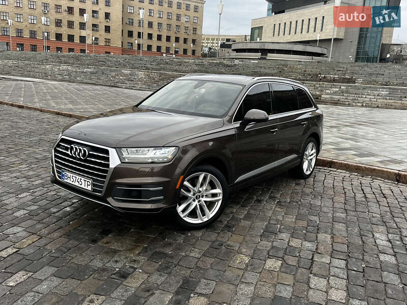 Audi Q7 (2016)