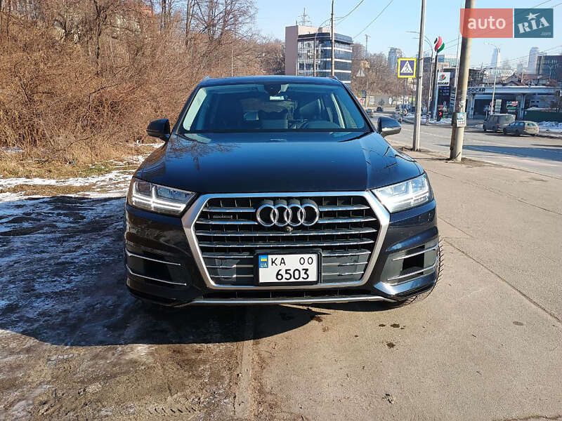 Audi Q7 (2017)