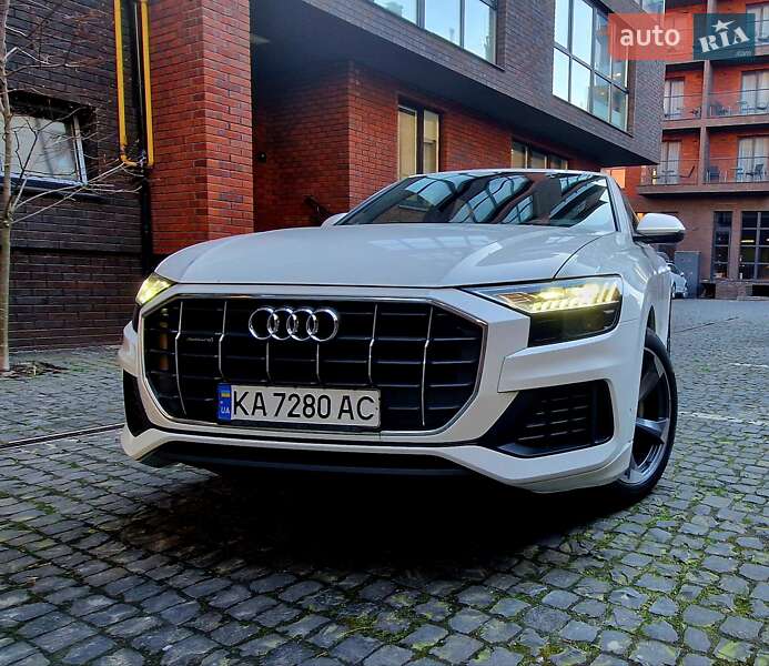 Audi Q8 (2020)