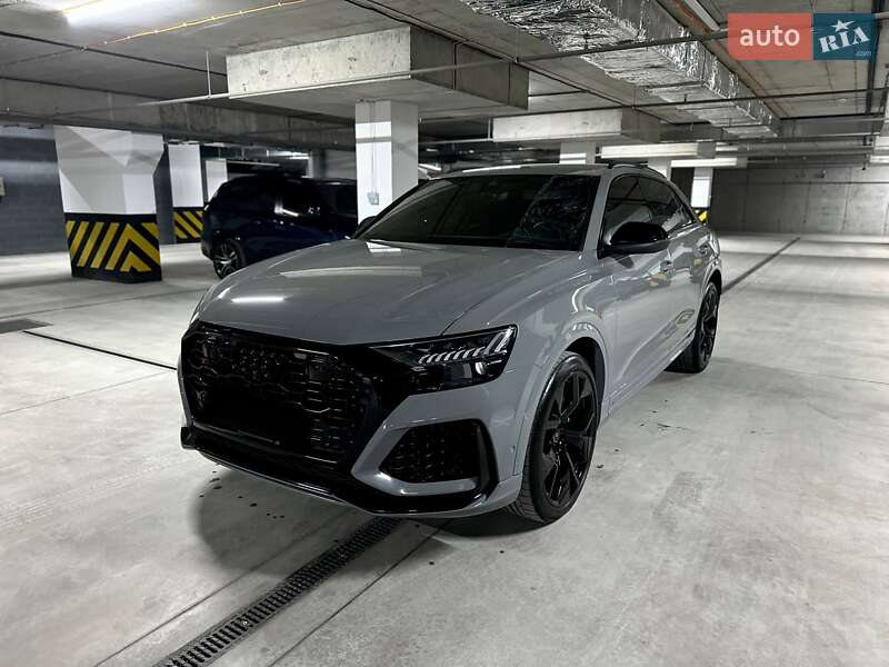 Audi Rs q8 (2023)