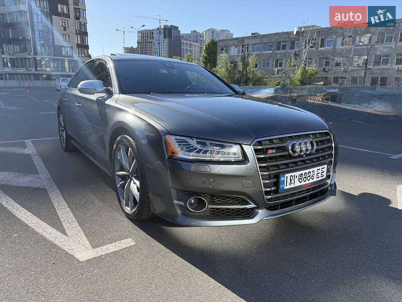 Audi S8 (2016)