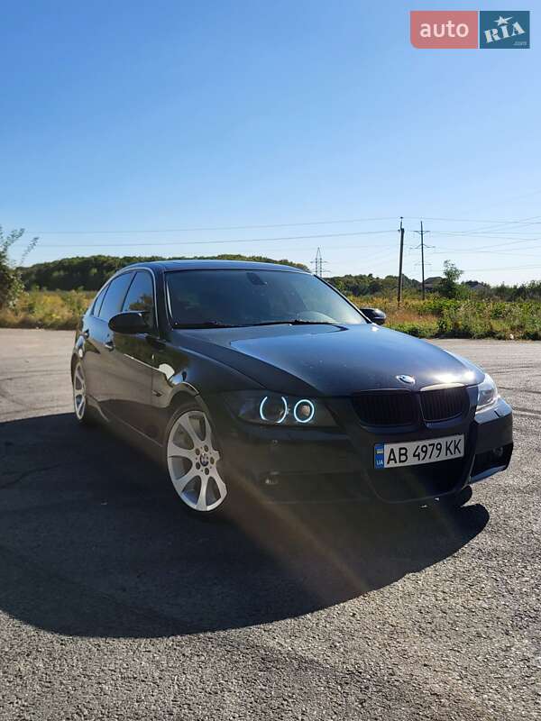 Bmw 330i (2005)