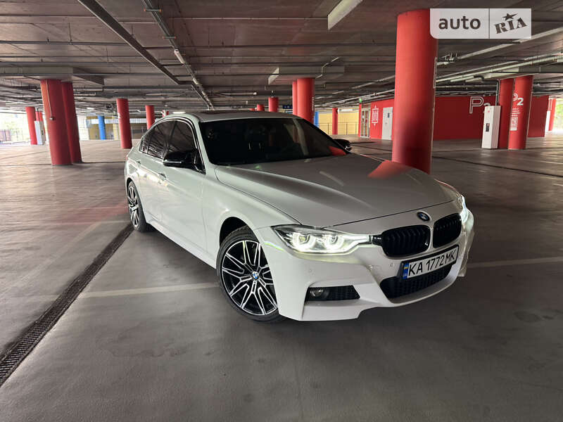 Bmw 330xi (2018)