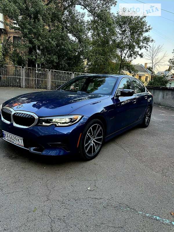 Bmw 330e (2021)