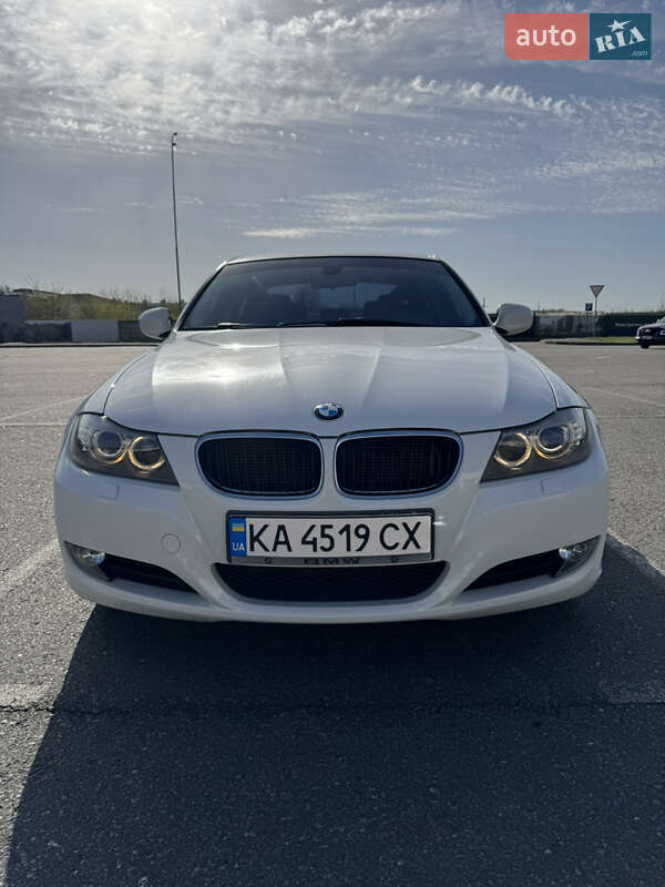 Bmw 3 series (2011)