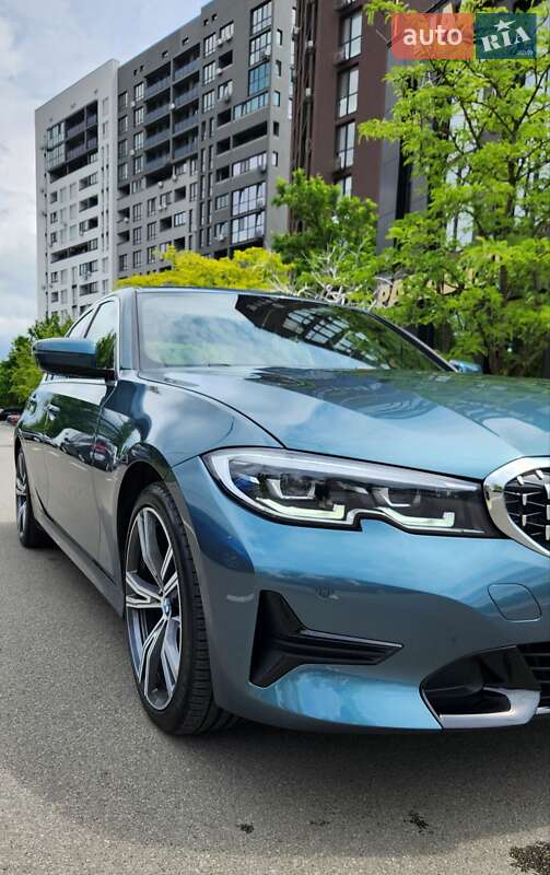 Bmw 3 series (2021)