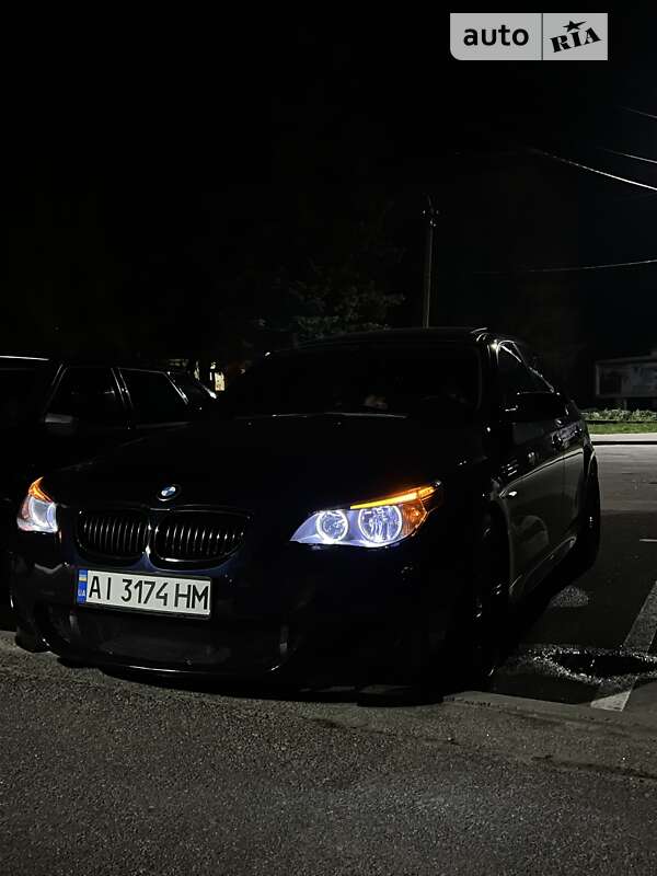 Bmw 545i (2003)