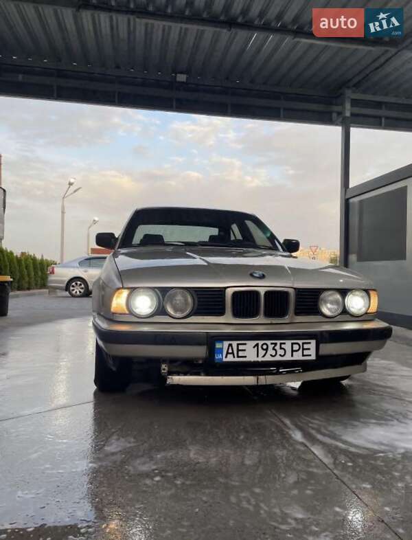 Bmw 5 series (1989)