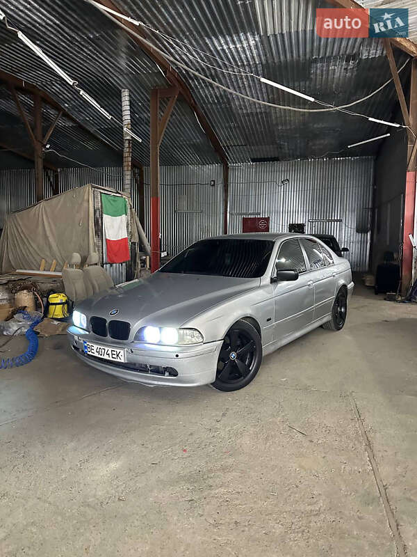 Bmw 5 series (2002)
