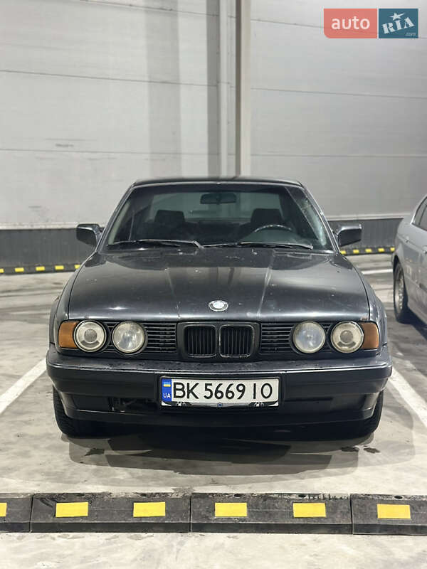 Bmw 5 series (1992)
