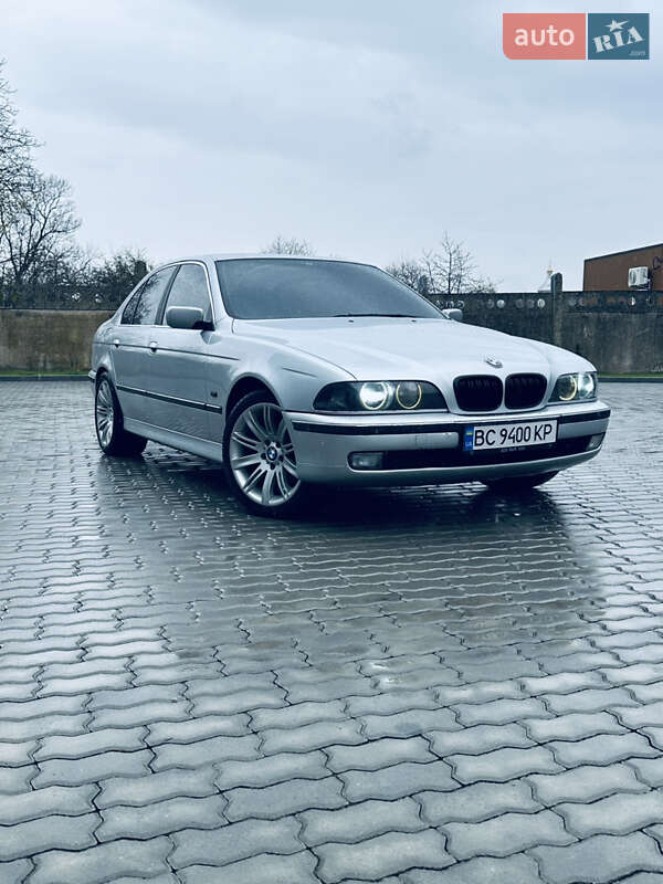 Bmw 5 series (2000)