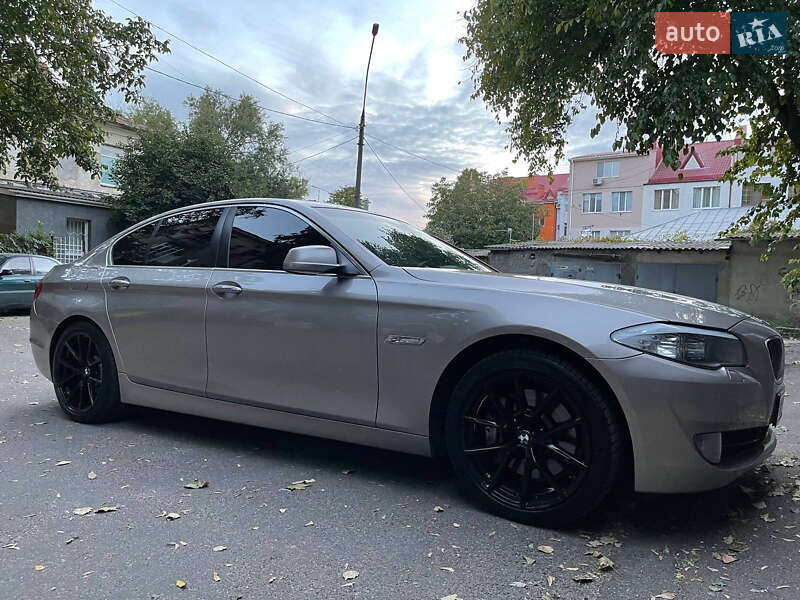 Bmw 5 series (2011)