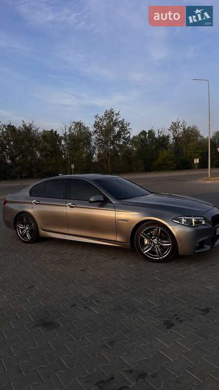 Bmw 5 series (2016)