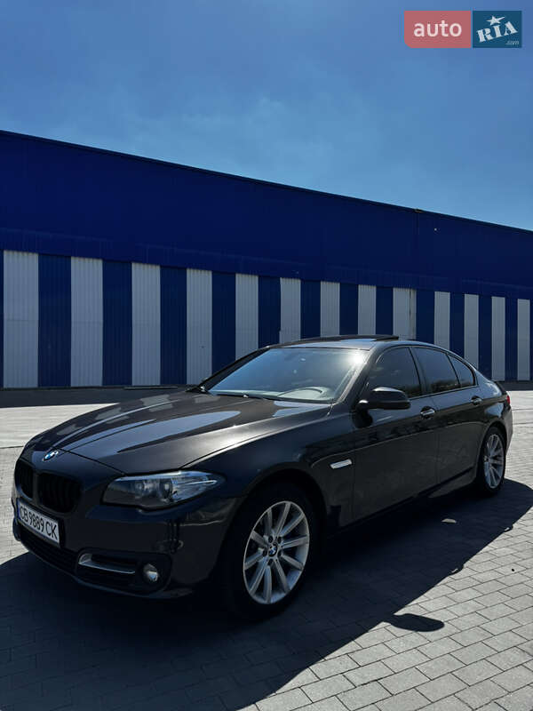 Bmw 5 series (2015)