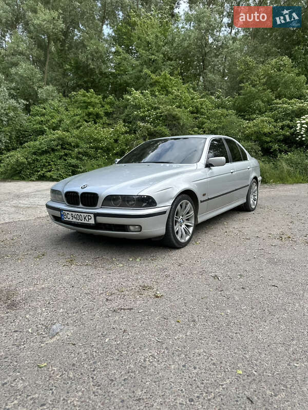 Bmw 5 series (2000)
