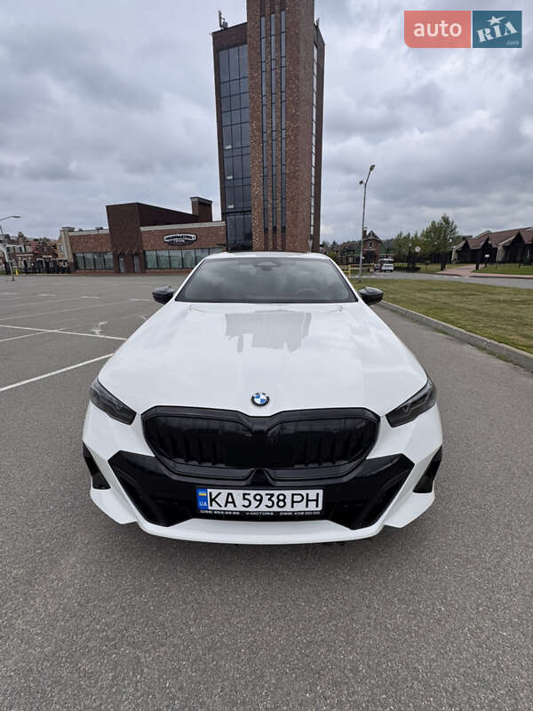 Bmw 5 series (2024)
