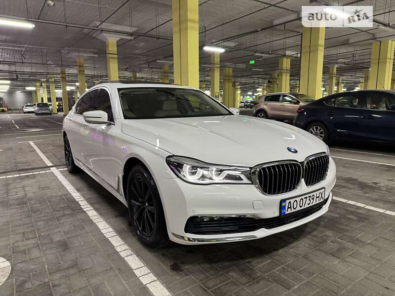 Bmw 7 series (2015)
