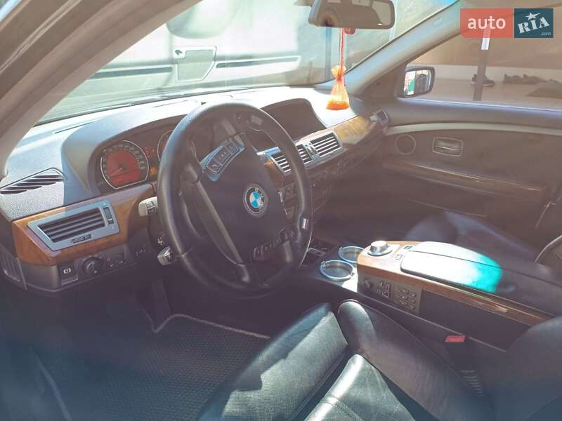 Bmw 7 series (2003)