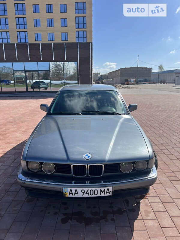 Bmw 7 series (1988)