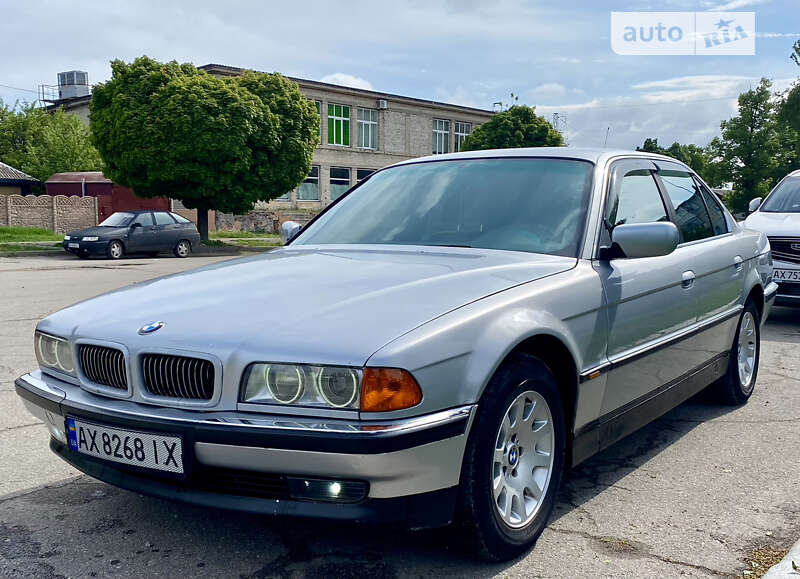 Bmw 735i (1997)