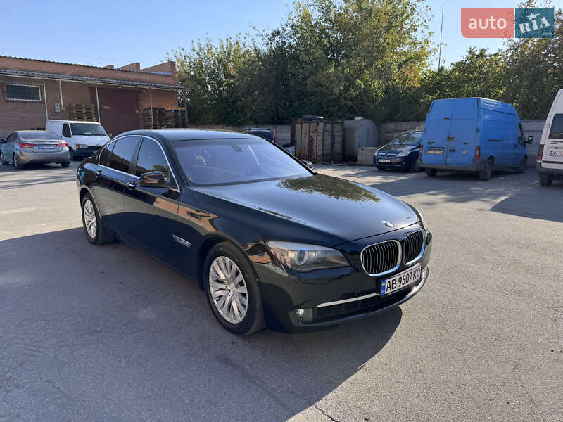 Bmw 7 series (2011)