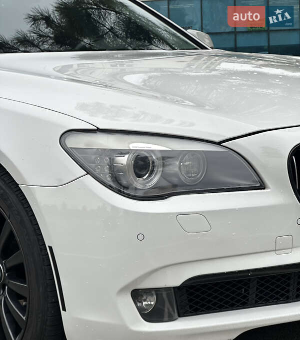 Bmw 740 li (2012)