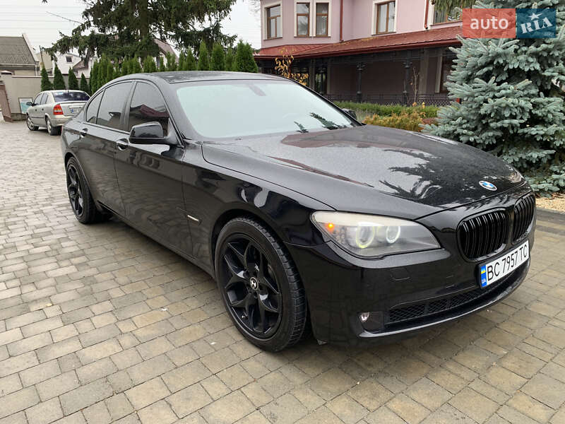 Bmw 740i (2011)