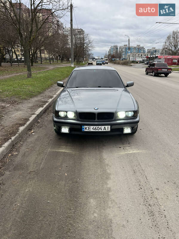 Bmw 740i (1995)