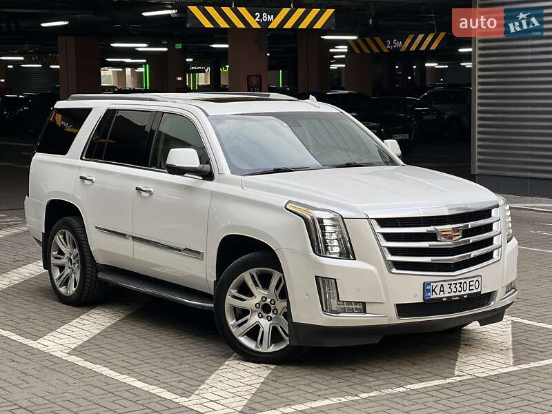 Cadillac Escalade (2016)