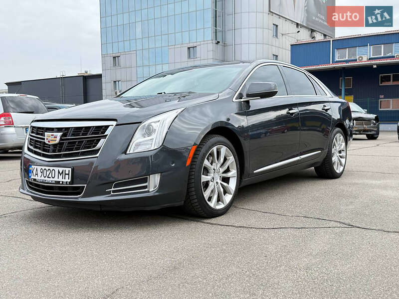 Cadillac Xts (2015)