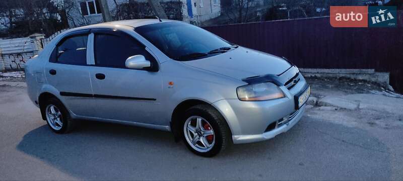Chevrolet Aveo (2005)