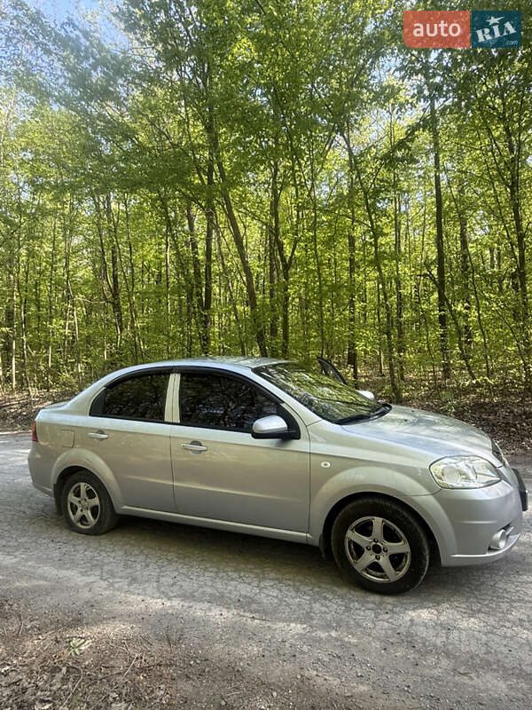 Chevrolet Aveo (2010)