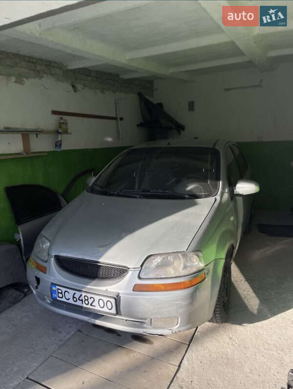 Chevrolet Aveo (2005)