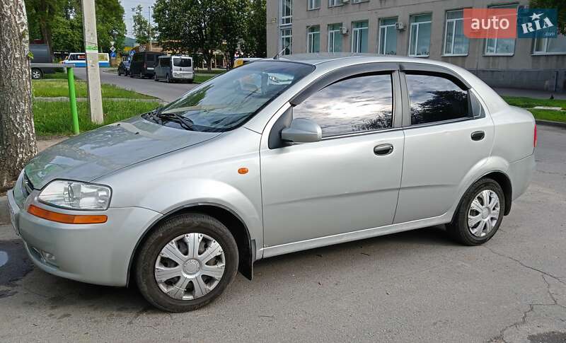 Chevrolet Aveo (2005)
