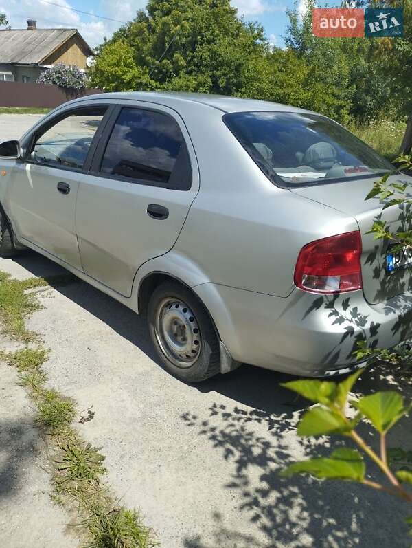 Chevrolet Aveo (2004)