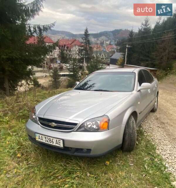 Chevrolet Evanda (2005)