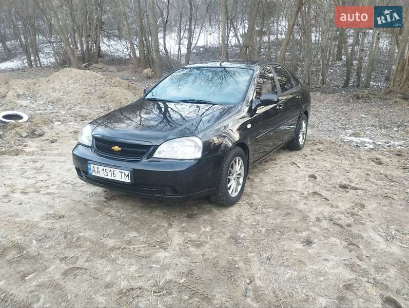 Chevrolet Lacetti (2005)