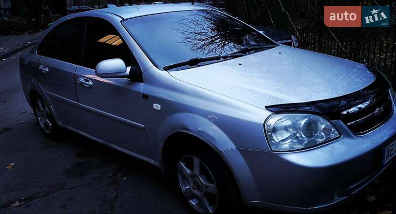 Chevrolet Lacetti (2005)