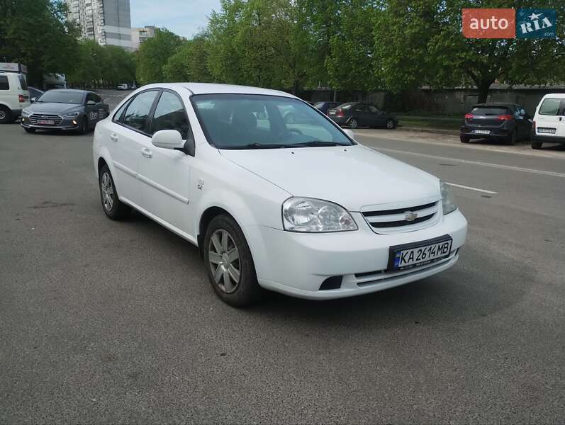 Chevrolet Lacetti (2012)
