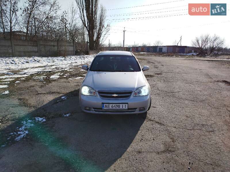 Chevrolet Lacetti (2005)