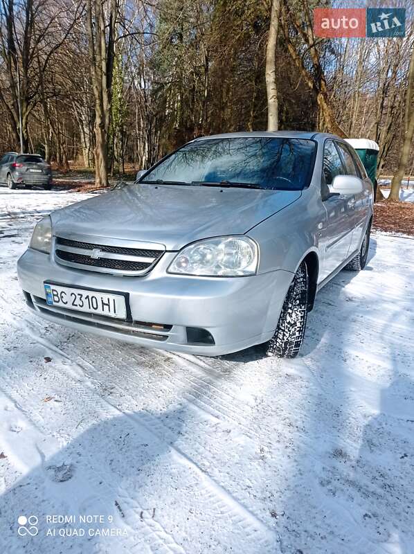 Chevrolet Lacetti (2005)