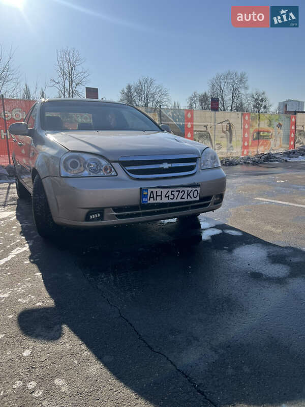 Chevrolet Lacetti (2012)
