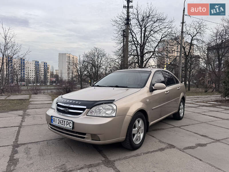 Chevrolet Lacetti (2005)
