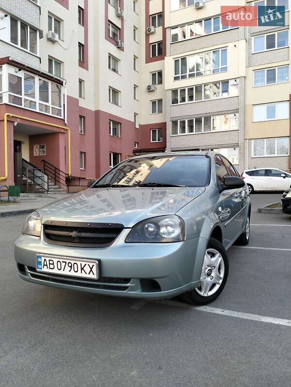 Chevrolet Lacetti (2004)