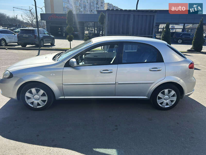 Chevrolet Lacetti (2006)