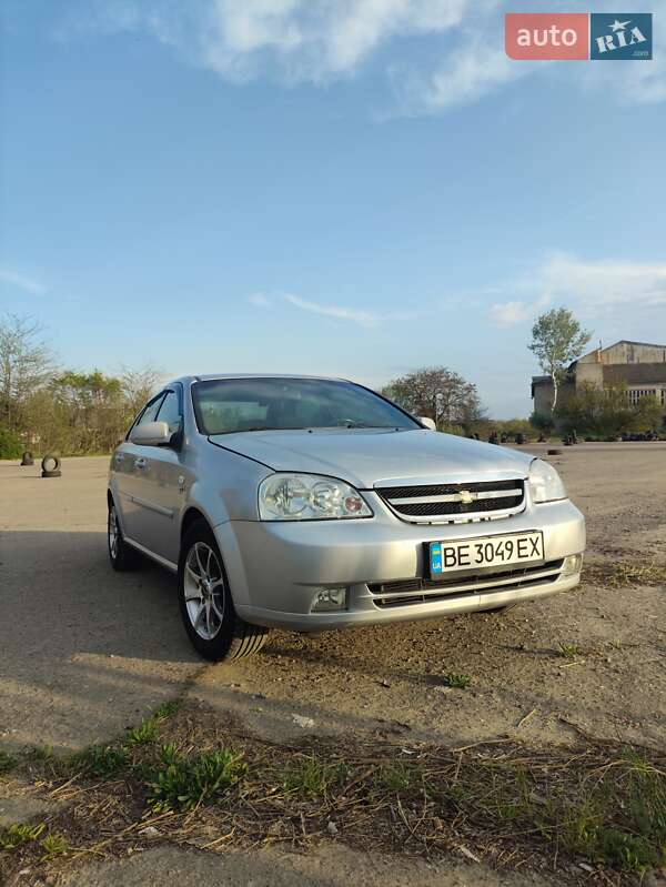 Chevrolet Lacetti (2004)